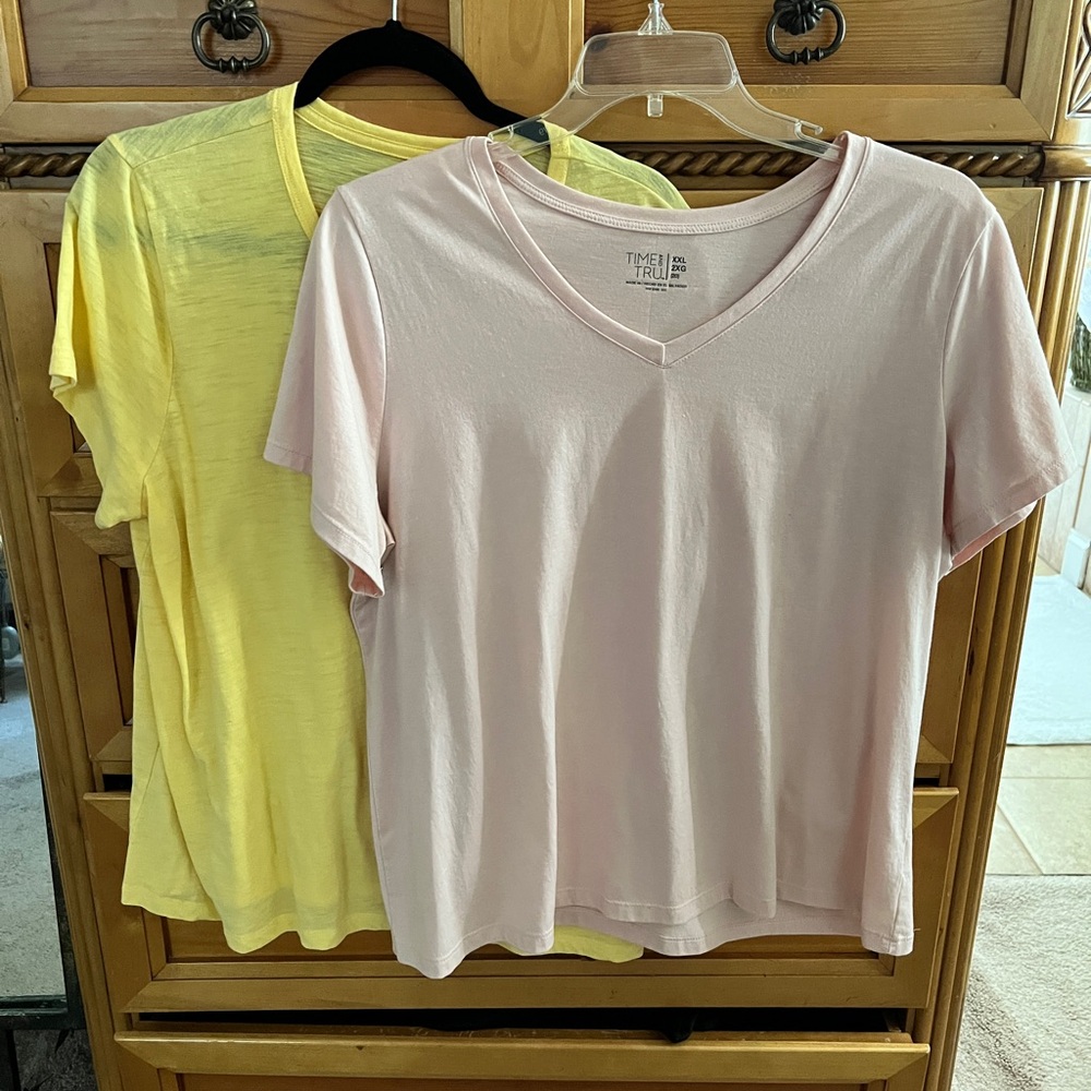 Time and Tru V-Neck Short Sleeve Tops - Light Pink and Yellow Sz XXL 2x